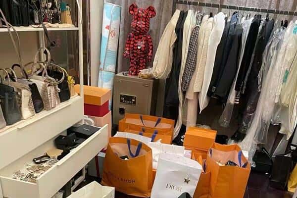 柯城区回收一线品牌衣服